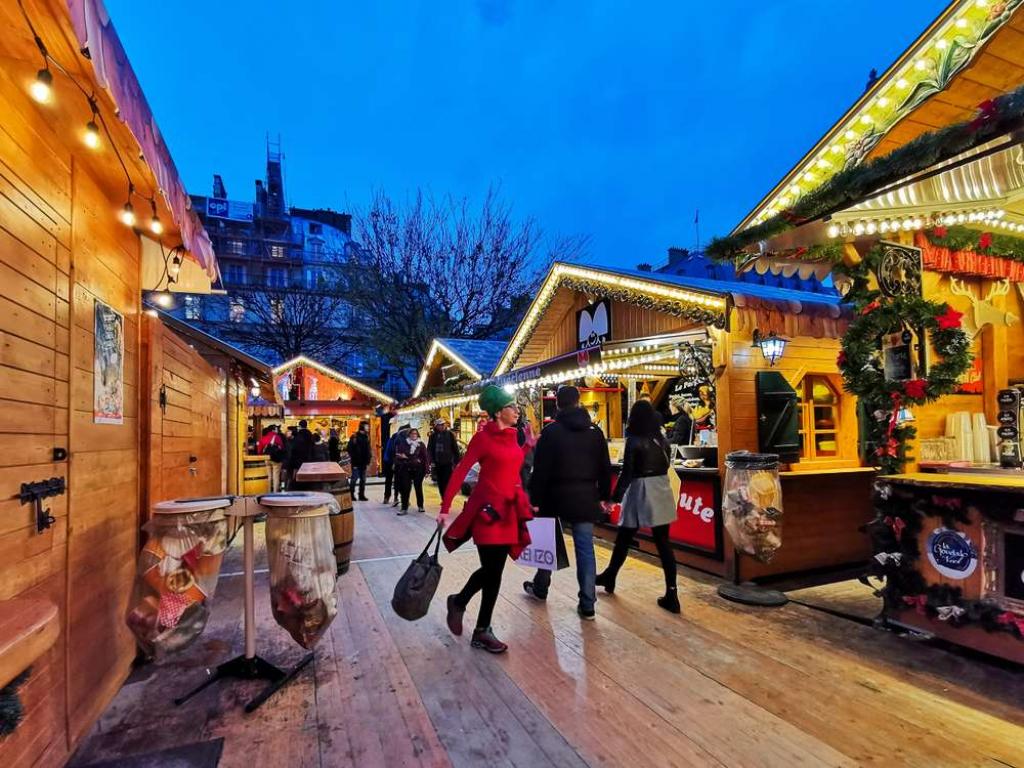 Christmas in Paris – Tickets, Markets & Festive Events