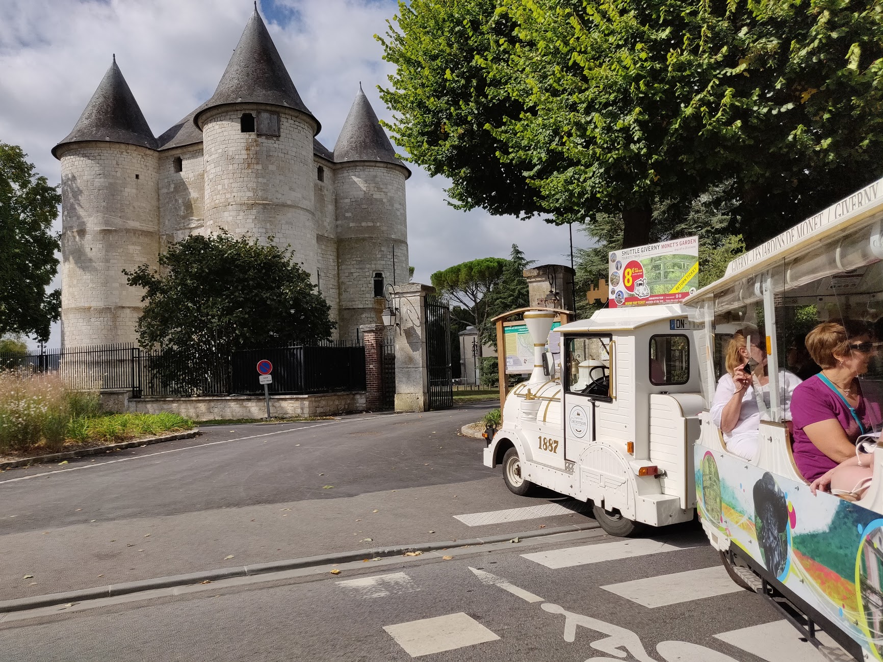 Giverny Tickets – Visiting Monet’s Garden from Paris