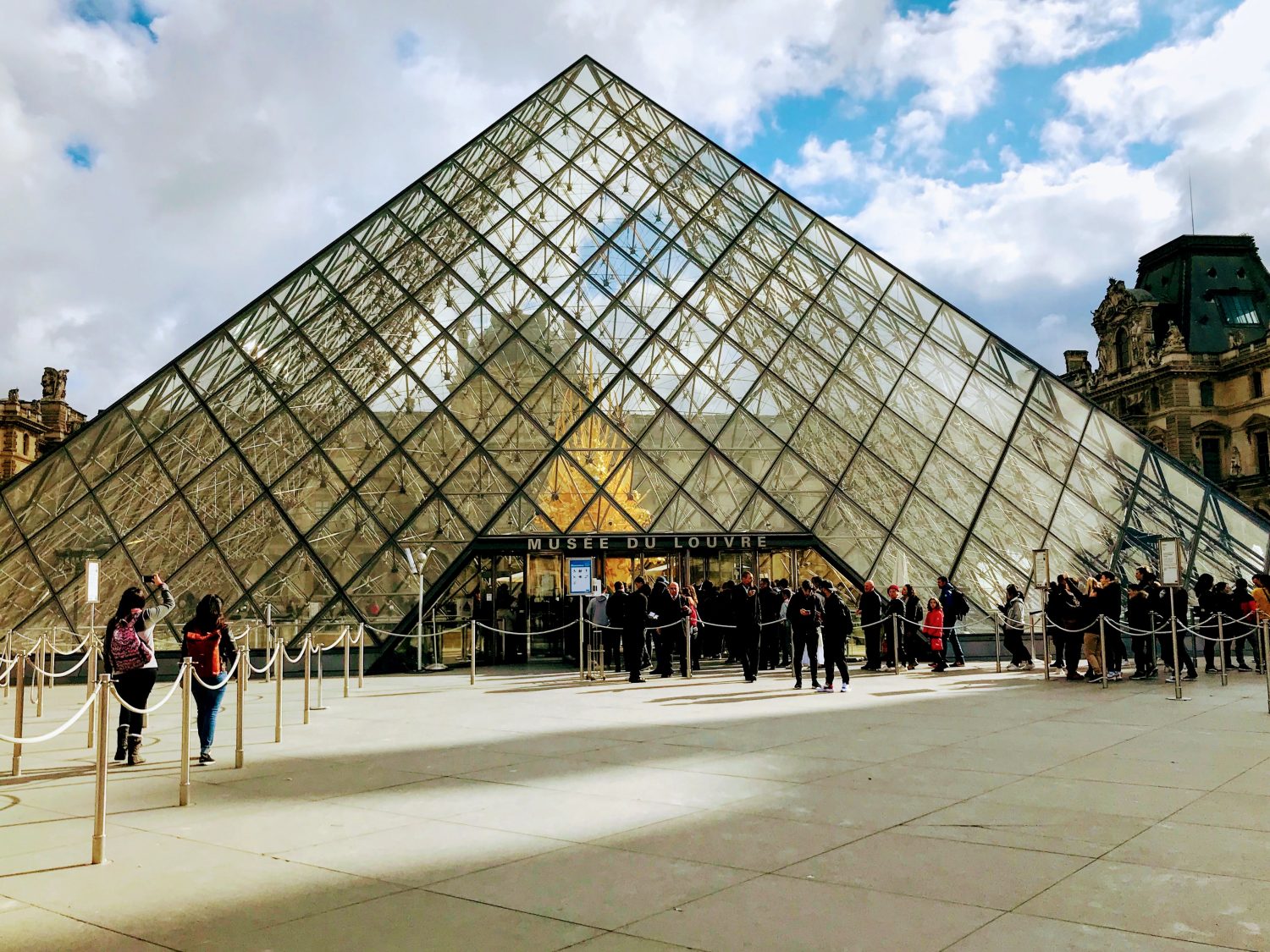 Louvre Museum Tickets – A Complete Guide to Booking, Saving Time, and Enhancing Your Visit